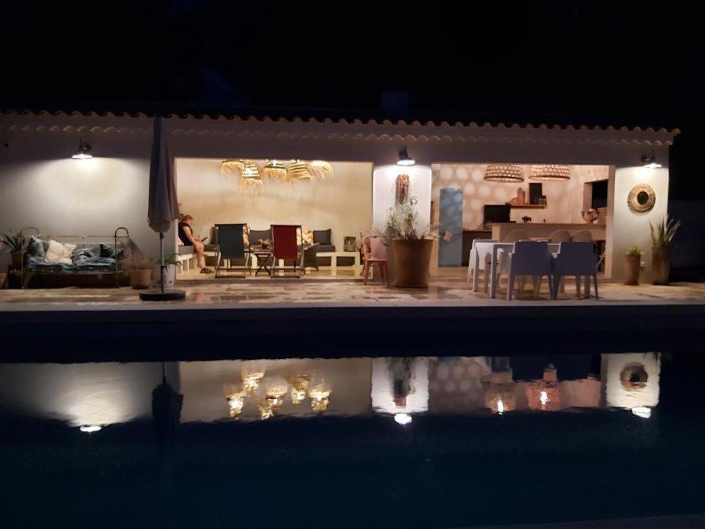 Gite Dans Les Pins Avec Piscine Villa Mazan Exterior photo